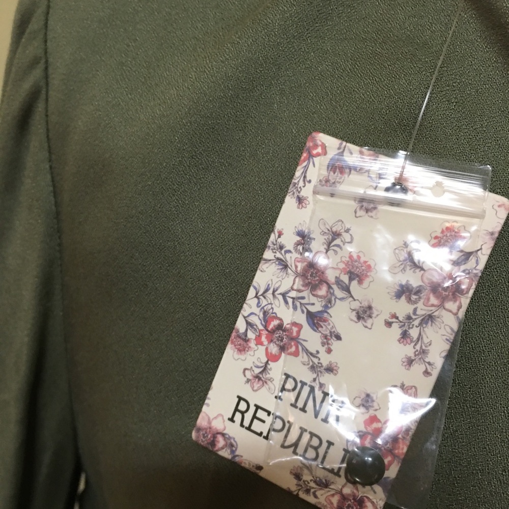 Olive blouse - Picture 8 of 8